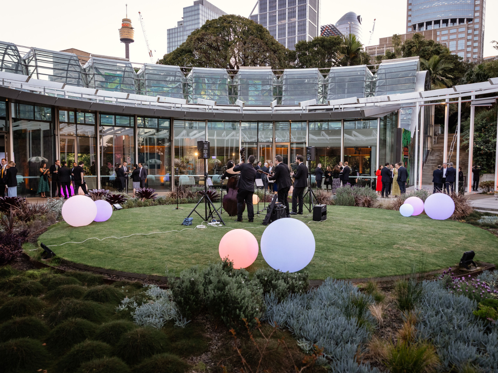 How Your Event's Catering Influences the Vibe 